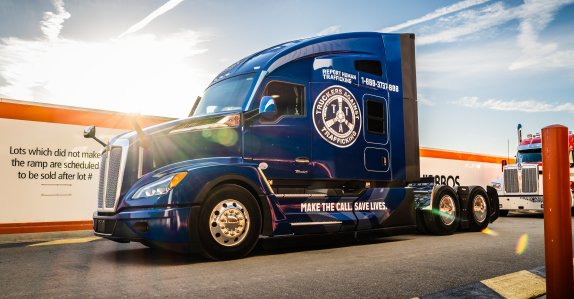 RitchieBros's tweet photo. Driven by a Good Cause! We're auctioning a 2022 Kenworth T680 in support of @TatTruckers - it will sell Dec 10 at our Los Angeles sale. Learn more about this important cause here: https://t.co/bIoIgacpxZ https://t.co/BQhJxh5cOK