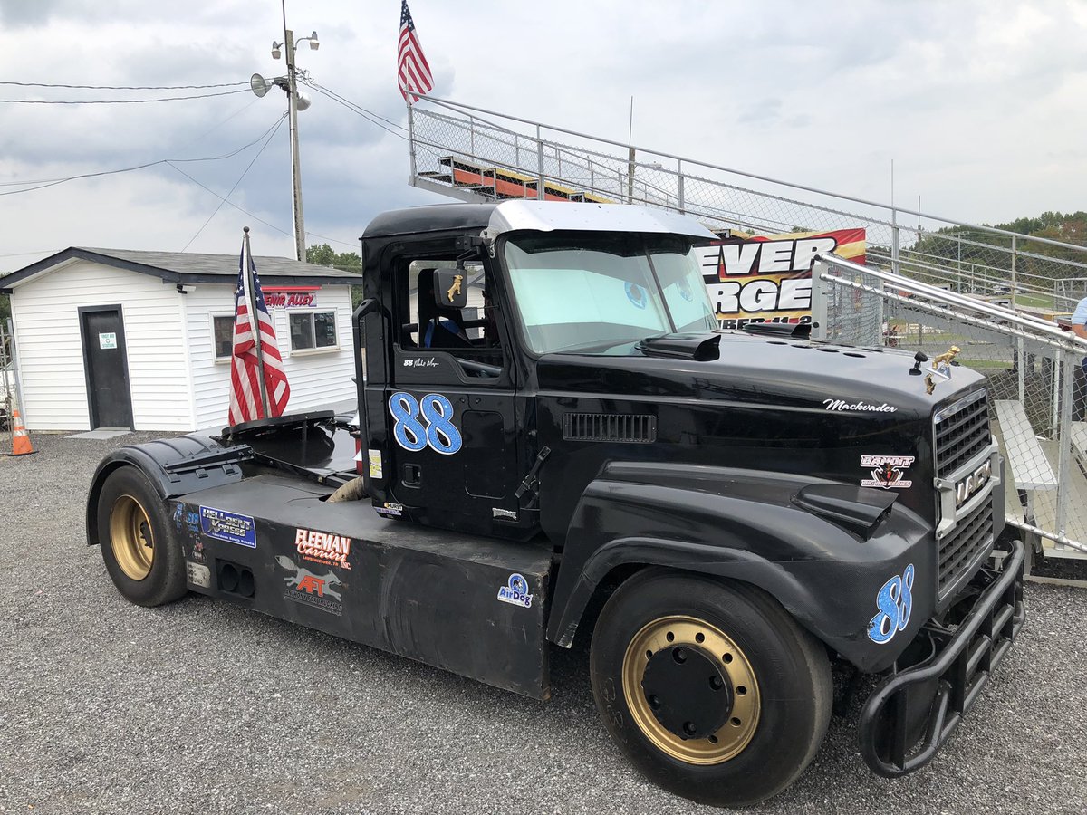 MikeMor50072855's tweet photo. This Saturday at Veterans Motorplex at the rim , raffled rides in Mackvader proceeds going to DSAMT. #badassmacksinblack #hellbentexpress #mcmahontruckcenters #fleemancarriers #stevenashtrucking #macktrucks #anthonyfoxtrucking #landline #thisiswhatbanditsdo #VeteransMotorPlex https://t.co/4YfagYTtmI