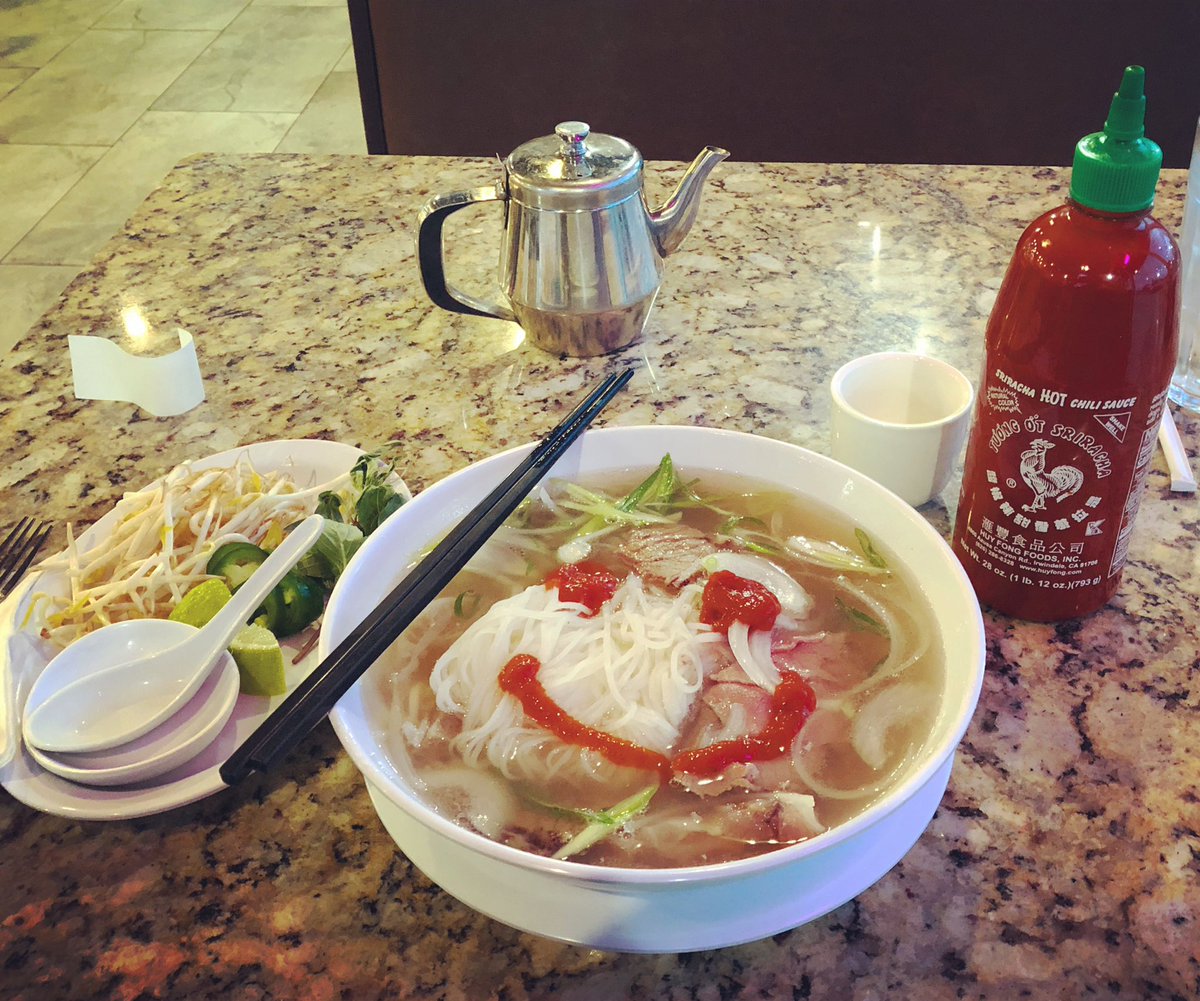 watsonwu's tweet photo. Great Pho dinner 🔥👍🏻
.
#pho #phoever #phosho #noodles #vietnamesefood #spicy #sriracha #realasianfood https://t.co/XmtfFd07yh