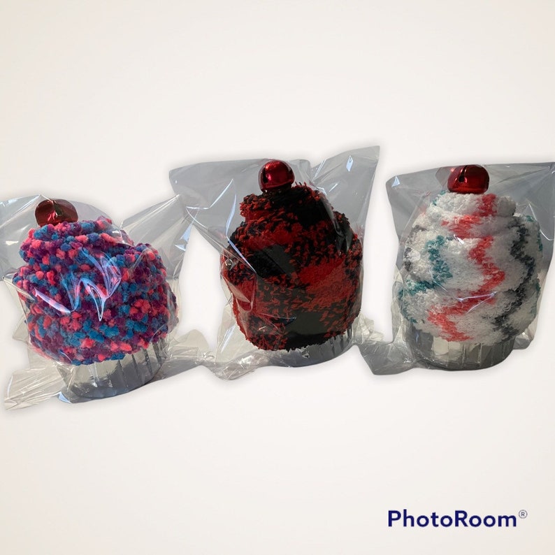 cuteTiqa21's tweet photo. Christmas Cupcake sock Gift, great for stocking stuffer ! So cute and such a great gift !
https://t.co/VPwUWPyRfq https://t.co/Yiu9qi8yTg