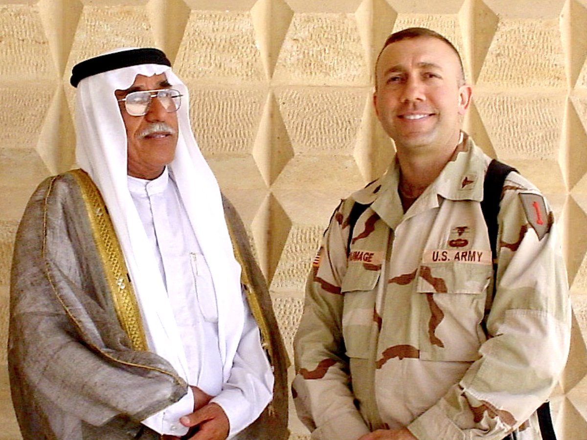 kkcaseman's tweet image. Happy #VeteransDay to my ❤️, Ret. Colonel @MikeBrumageMD - 25 yrs of service, 3 deployments, 3 Legion of Merit medals, and 1 Bronze Star.
#BigRedOne #FightingFirst #USArmy