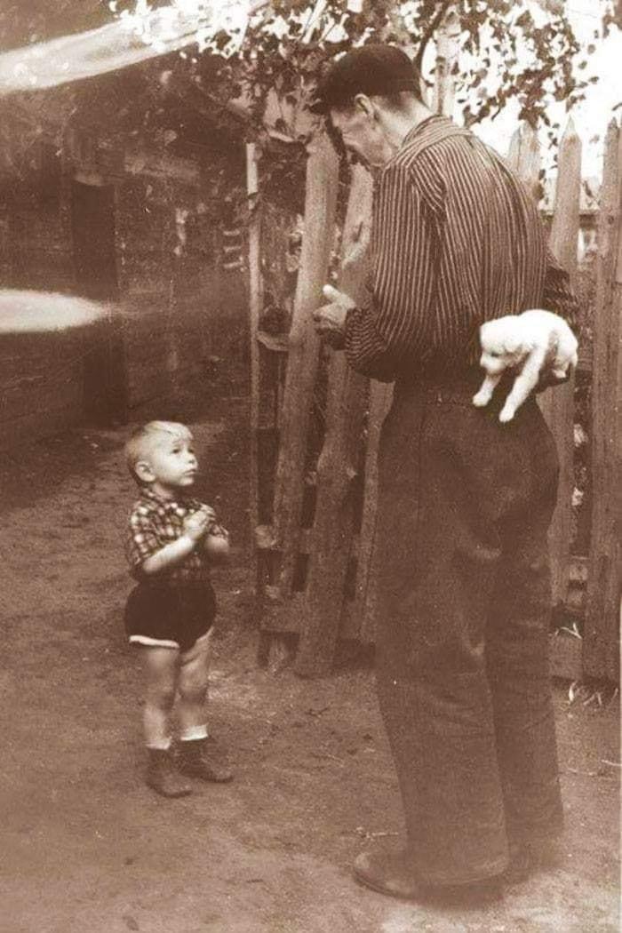 ihamidfathi's tweet photo. Un petit instant avant le bonheur, en 1955 https://t.co/XARXQO22F4
