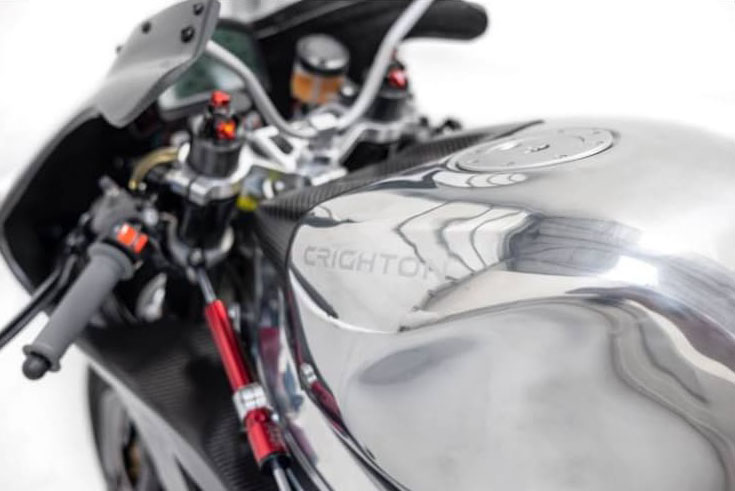 soloautos's tweet image. Crighton Motorcycles presenta su exótica CR700W 

La nueva CR700W de Crighton Motorcycles contará con un motor rotativo que producirá 220 caballos de fuerza y tendrá un peso de 129 kilogramos

📰➡️ bit.ly/3HbKVoH #Crighton #motorcycles 
#CR700W