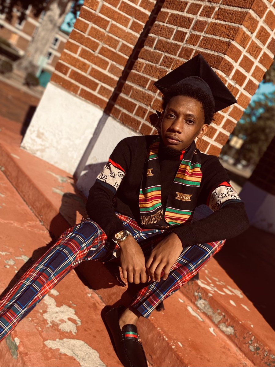 Chitown_kiid's tweet photo. Future Band Director😎🎓🎶
Graduation date: December 10th
Musically yours 🎶🤞🏽
#UAPB #UAPB21 #HBCU #M4 #5&Out #MusicEdMajor
#ChicagoNative #Graduating https://t.co/FA3WqRYrzH