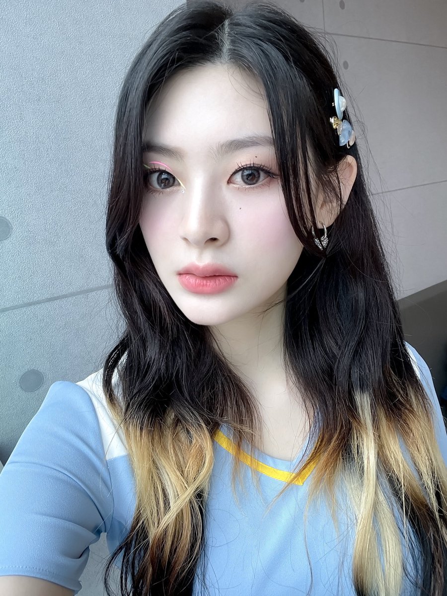 – DSS !! (@dailyseeunselca) on Twitter photo 