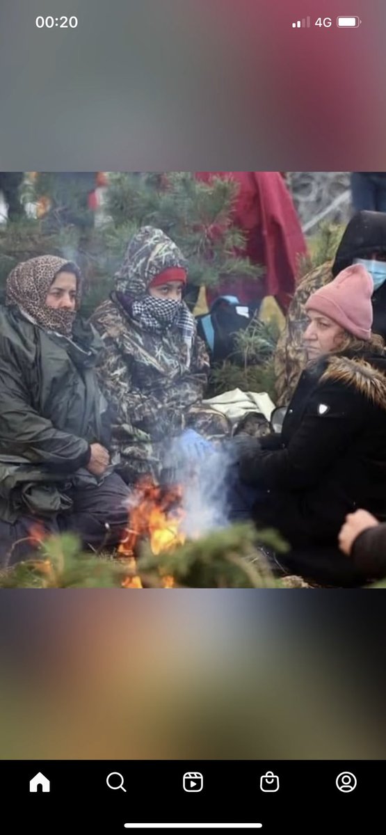 Helpthekurds's tweet photo. No food no water no shelter #freekurds #BelarusBorder  #Belarus  #Poland  #worldwide #childabuse #childrensright #childright #humanity https://t.co/Zt3U2qLgJi