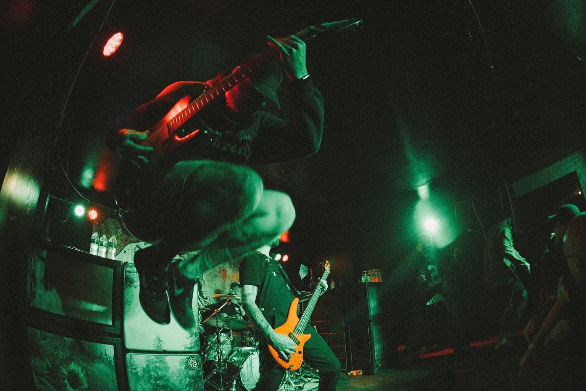 riserecords's tweet photo. Don’t miss @theacaciastrain and @KublaiKhanTX on tour now.

🎟 https://t.co/PSb0nZTdPL
📷 @GabeThePigeon https://t.co/gpicC93Qfn
