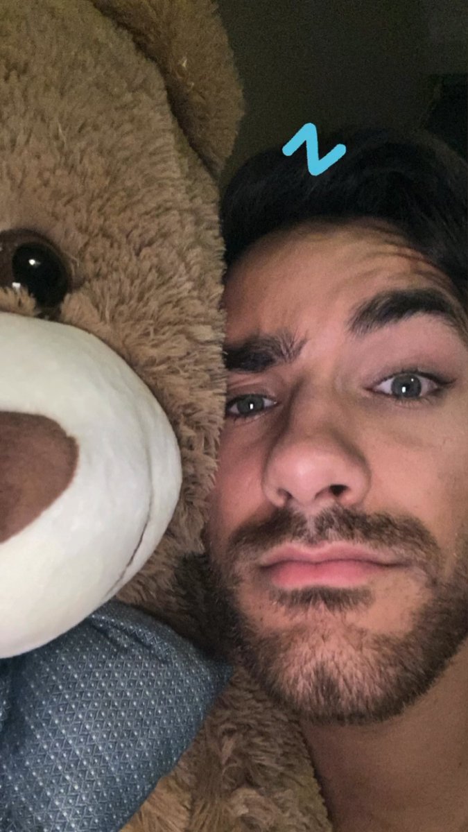 abejitasec's tweet photo. Ya ven! Les dijeeee, es un osito cariñosito🥰😍  @AustinPalao jaja #AustinTheKingIsBack #ElPoderDelAmor https://t.co/V3XEXDAxUc