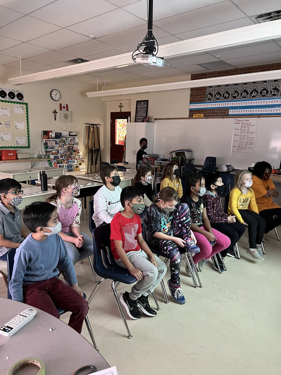 mabesmum's tweet photo. I am so grateful to share beautiful moments with my students and staff @CSMhs4 . There is a huge piece of my heart in this Liturgy, my grandfather’s pics and Legion Wreath. My teaching partner and her class made this celebration awesome and I have so much gratitude. #hs4 #MrsMac https://t.co/y41jzNVmpq