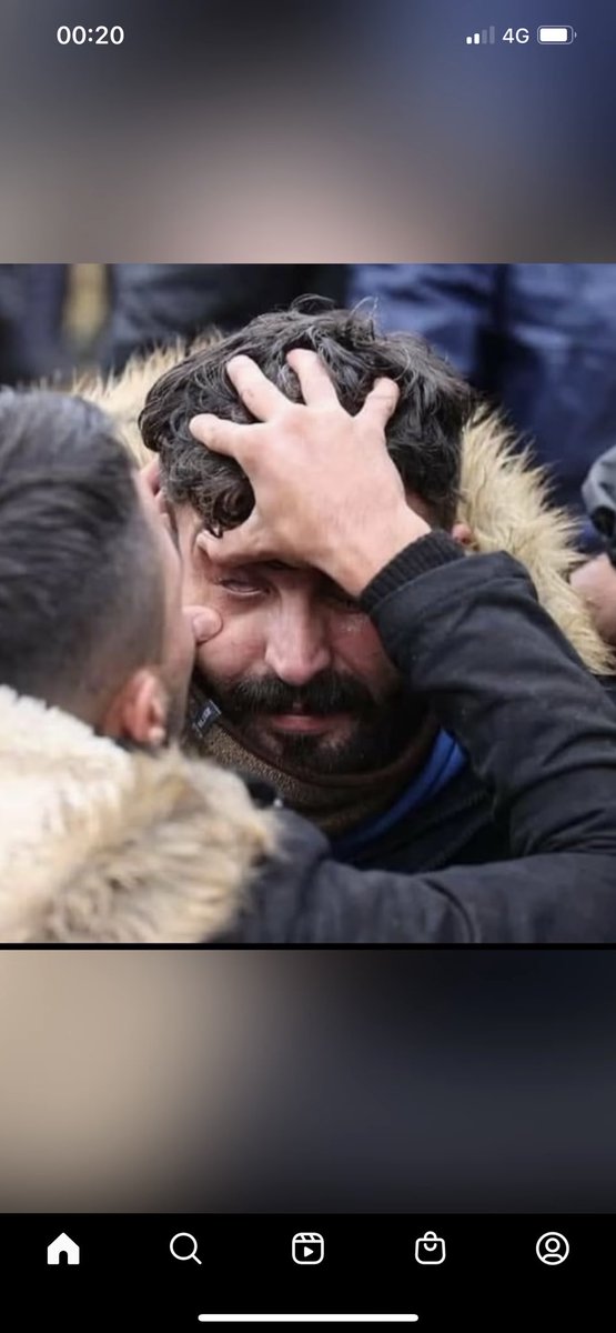 Helpthekurds's tweet photo. This man got gas speayed for asking for water by a belarus solider   where is humanity #worldwide #Belarus #BelarusBorder #polandbelarus #polandborder #kurd #childabuse #childrensright #kurdsgettingattacked https://t.co/hyAGzEkV83