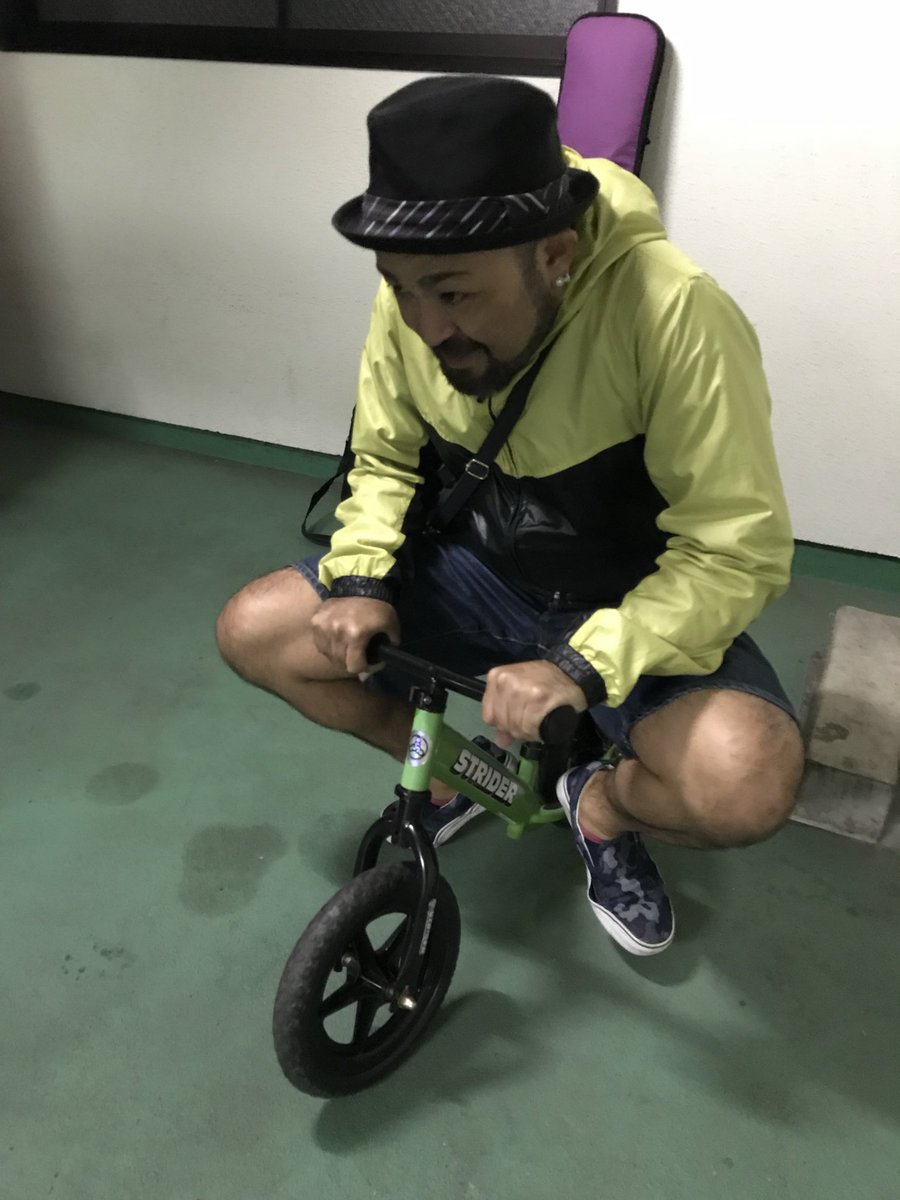 hide_41's tweet photo. ベースの日。
フテちゃんに会いたいねぇ〜😢
#ソウルディー
#futetch
#bass
#ベースの日 https://t.co/NBI5RDHjq2