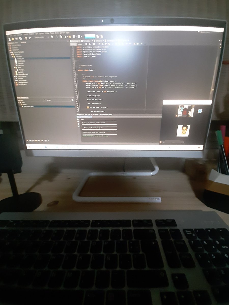 BeluMdza's tweet photo. Terminando el día eterno...⌨

#developerday21 
#developerlife https://t.co/rGcCZha4Yp