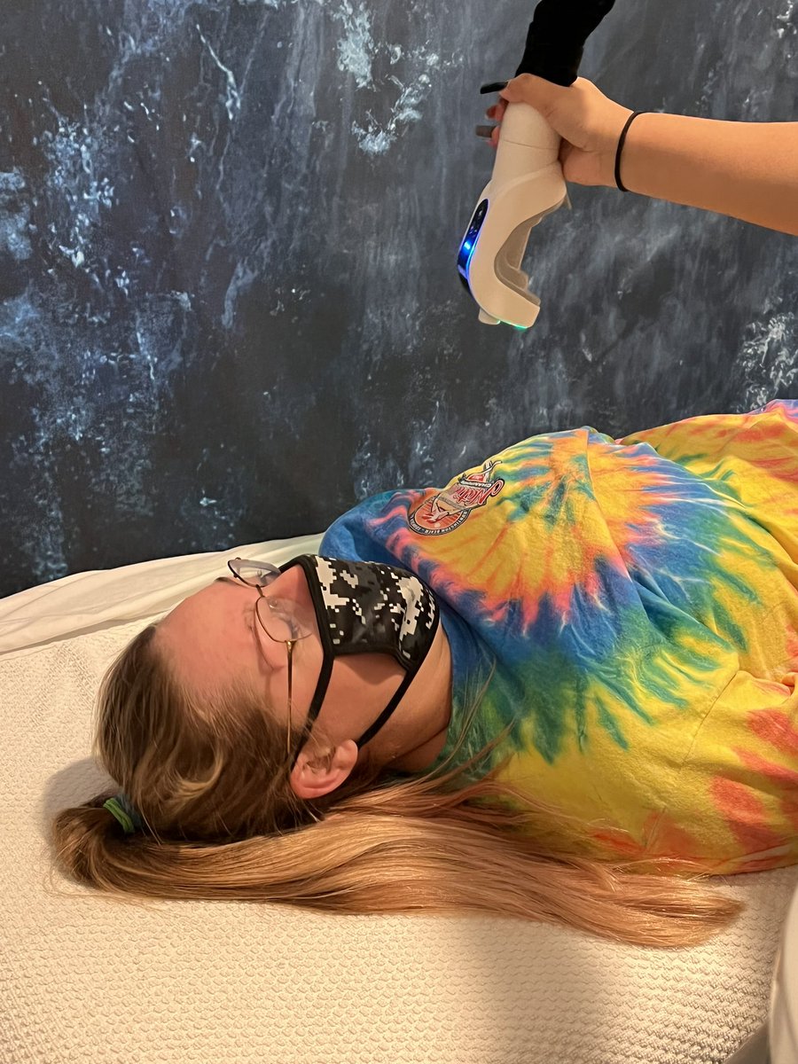 BaileyGertsch's tweet photo. @TrueNorthCryo getting some #cryotherapy. #pitcherlife #softballlife #selfcare @ohana_tigers https://t.co/mky9eovZ8j