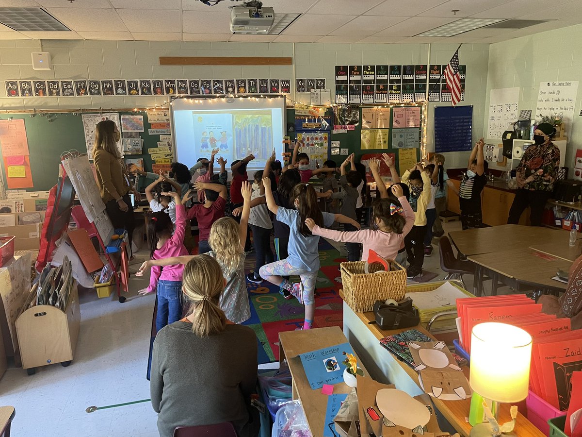 So inspired by my fellow Arts Integrators and students; thank you! CETA New Teacher Orientation 2021 #WeAreBaileys <a href="/iobando/">Clase de Sra. Obando (She/her)</a> <a href="/Ms_Rinaldi/">Kate Rinaldi</a> <a href="/BaileysESOL/">Bailey's ESOL team</a> <a href="/BaileysES_FCPS/">Bailey's Elementary School for the Arts & Sciences</a> #CETA <a href="/CETAatKC/">CETA</a>