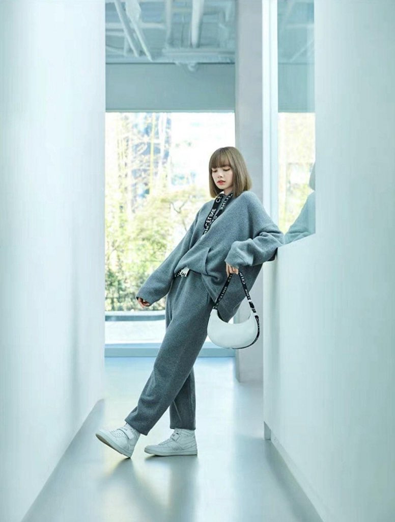 onHngHoa1's tweet image. Vitamin cho 1 buổi sáng tràn đầy năng lượng💪❤️ I vote For #lisa on #MAMAVOTE @BLACKPINK