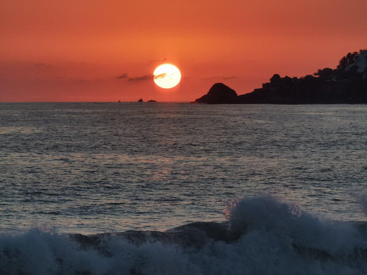 lmendezmx's tweet photo. Lleguรฉ puntual a mi encuentro con la mar, al atardecer ๐
#P40proPlus @HuaweiMobileMx https://t.co/9w6vrn0gQd