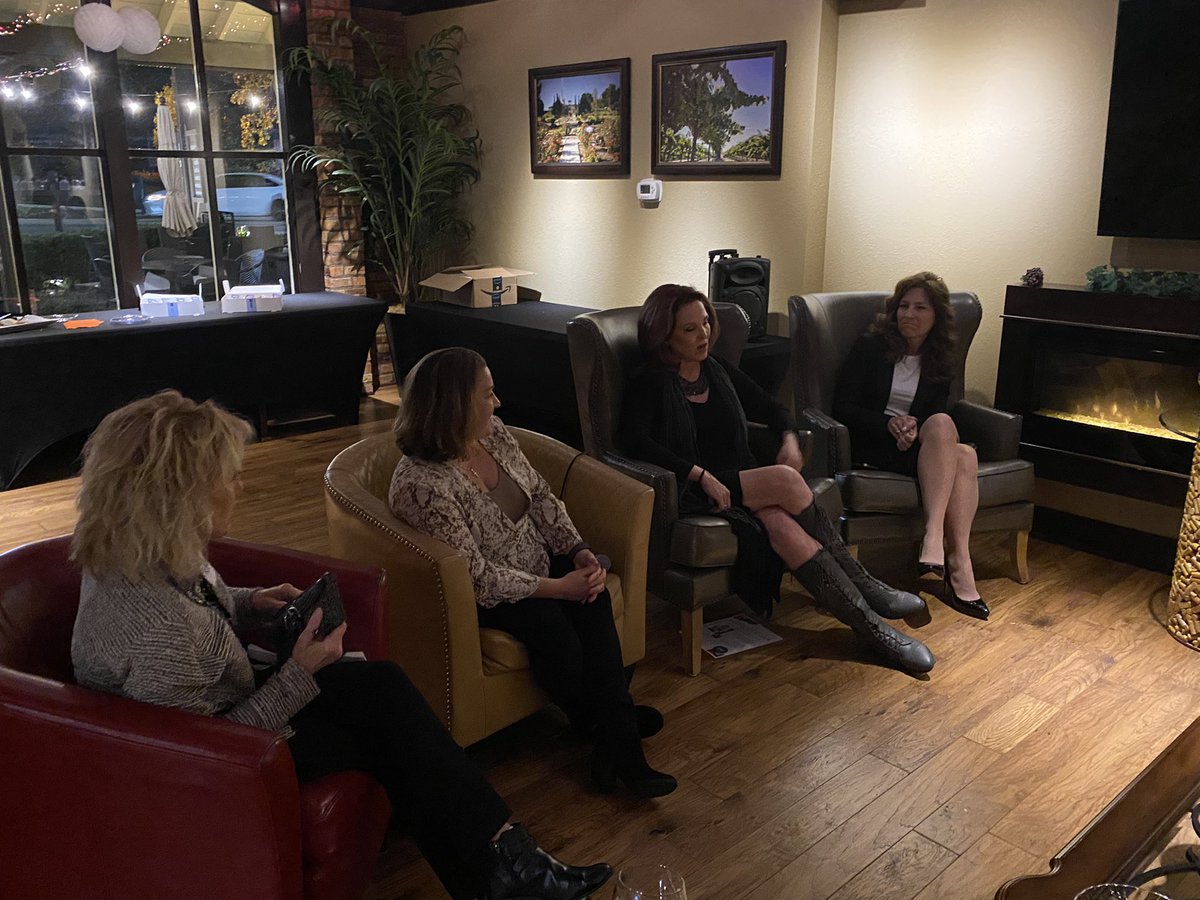 LZAChamberofCommerce tweet media