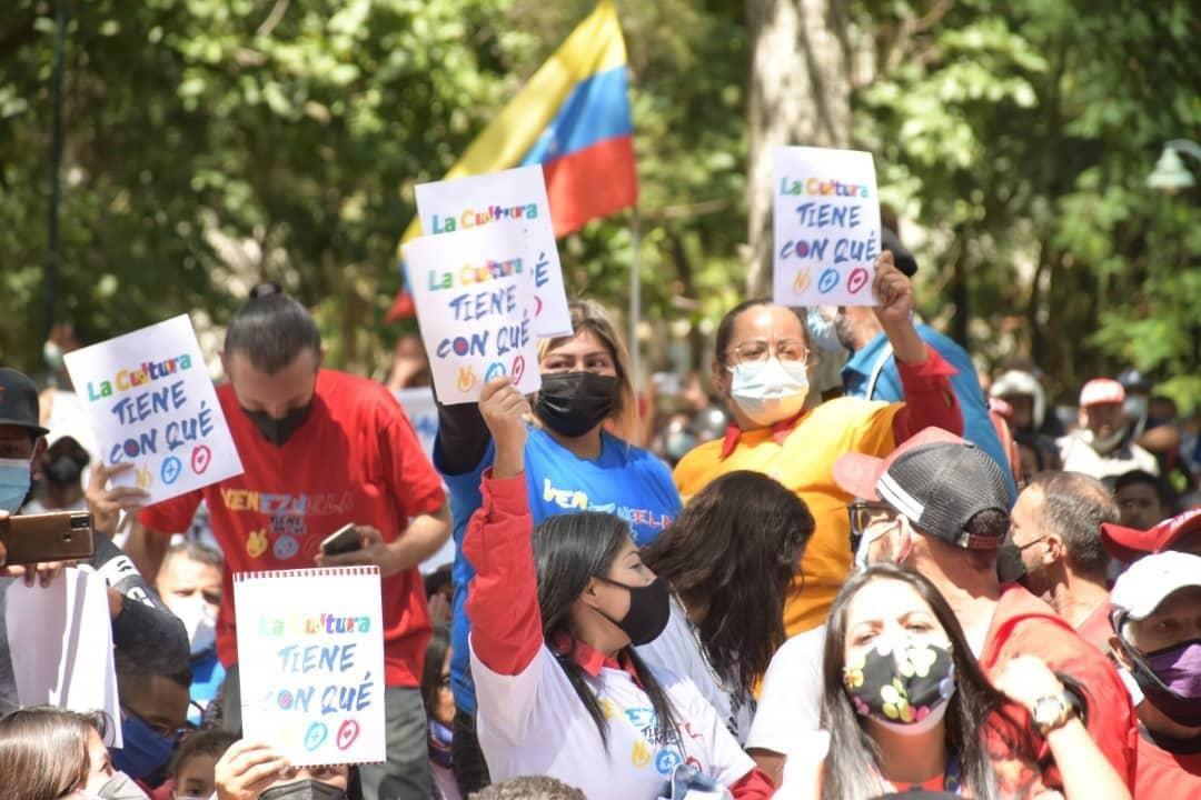 Hoy desde el Parque Los Caobos se desarrolló el Chequeo del 1x10 de  nuestros Movimientos Sociales con el jefe del Comando de Campaña Aristóbulo Isturiz <a href="/dcabellor/">Diosdado Cabello R</a>

#VenezuelaTieneConQué  #1x10VotarParaGanar <a href="/NicolasMaduro/">Nicolás Maduro</a>