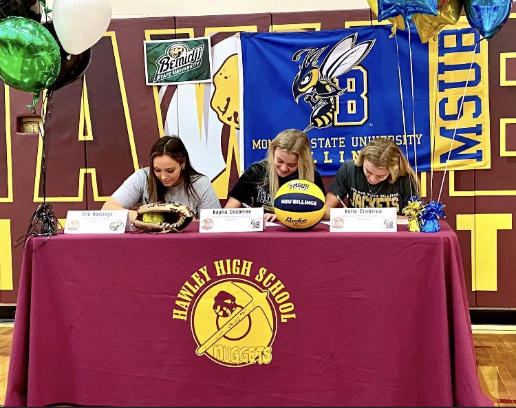 Congratulations to Elle (softball), Kylie (basketball) and Kaylie (basketball) in signing their Letters of Intent today!  You make us proud ladies, here’s to great Senior seasons this winter and spring!!