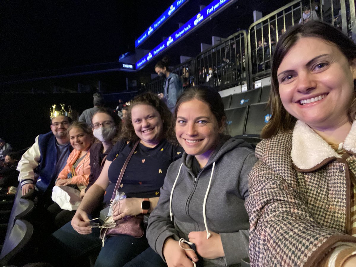 MStulberger's tweet photo. #Disneyonice https://t.co/aFlwYSkgQq