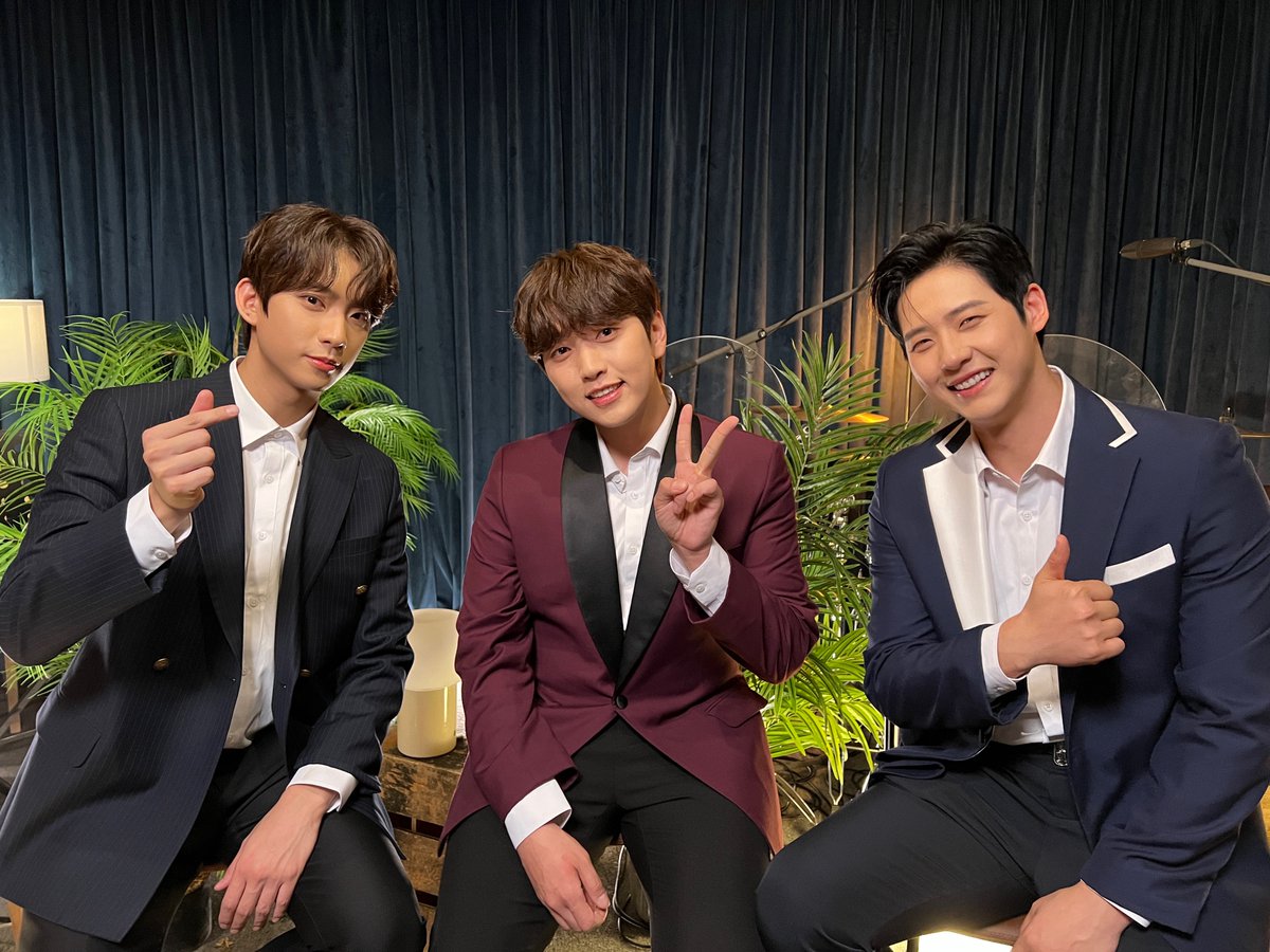 Nyearsd_0320's tweet photo. 211110 #B1A4  B1A4 ONLINE FANMEETING <LIVE LOUNGE 'B1A4'>

@SANDEUL920320 

#B1A4 #산들 #삼돌 #SANDEUL #サンドゥル https://t.co/A9hTt9ieQH