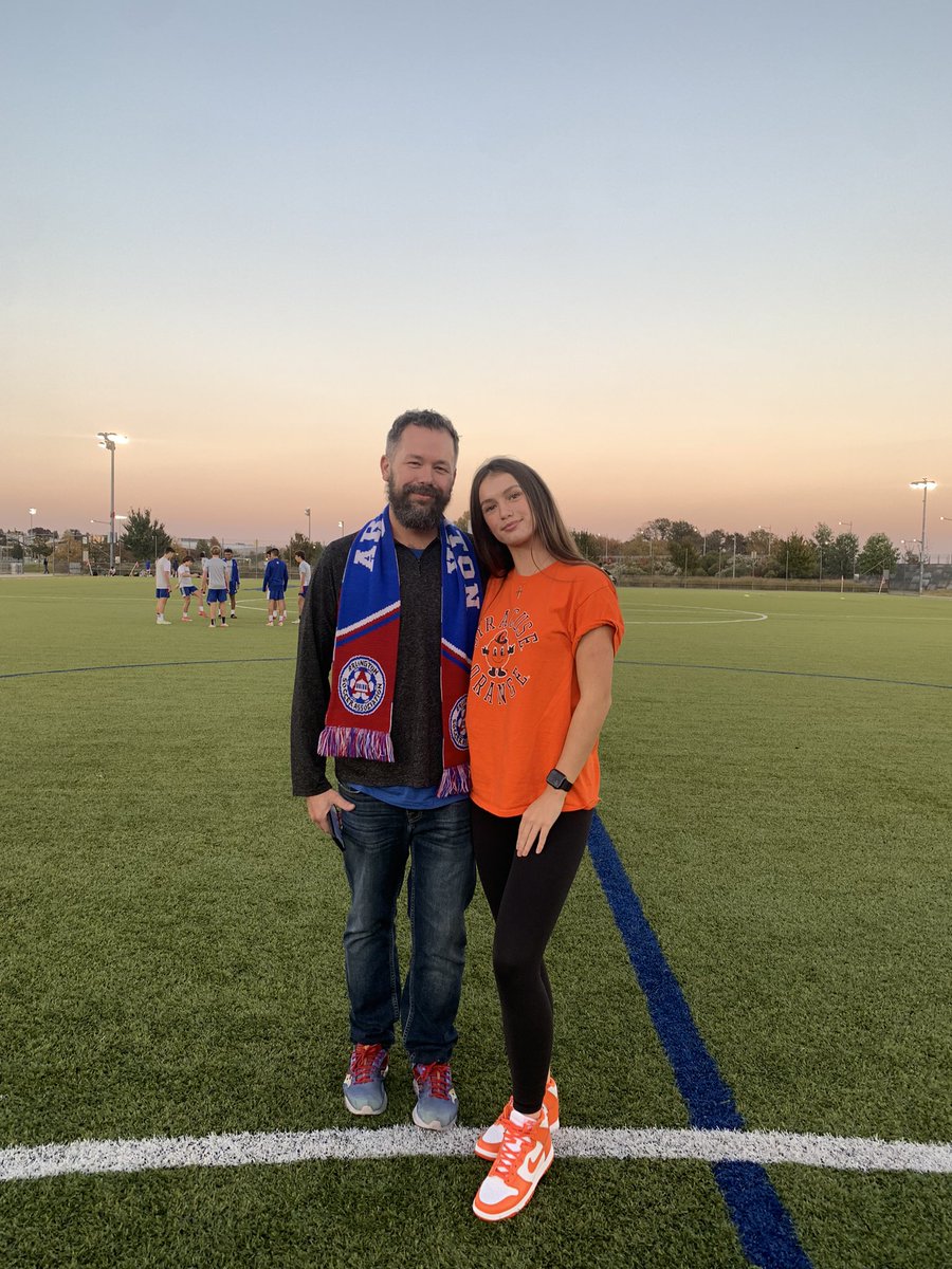 annasrupert's tweet photo. #1 supporter! @rupertmike 🍊🧡 https://t.co/quTymPzb2b