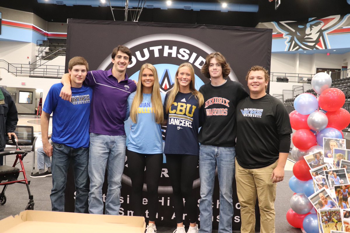 FSSouthside's tweet photo. Congratulations to the @SHSVballGoMavs and the @SHSMavsBaseball that signed with schools today. @FSSouthside is proud of all six of you!!! #BeMoreMaverick https://t.co/muuAb5eDSa