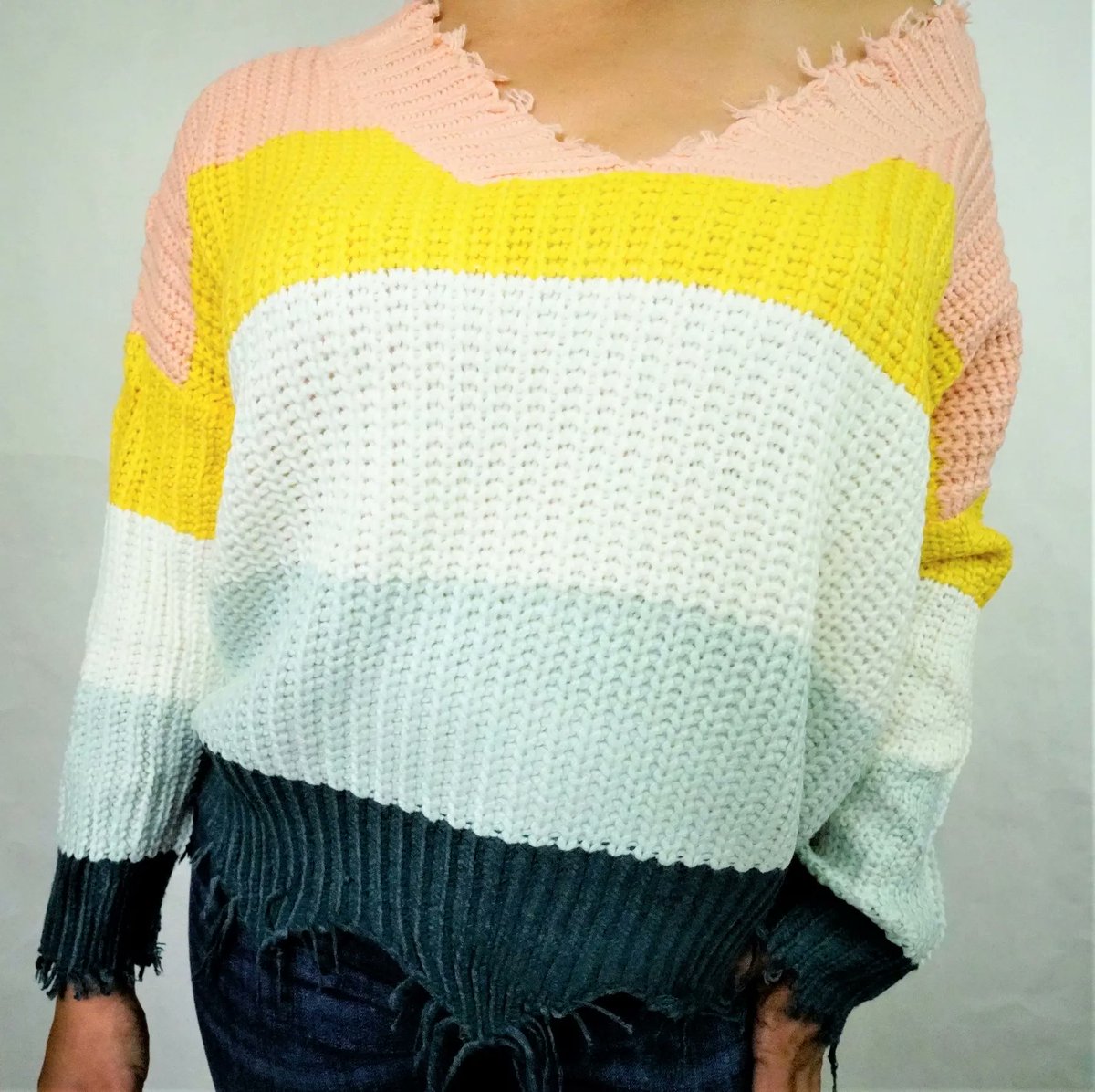 It’s sweater weather! Limited quantities avail for $10.00. Click the link in bio and grab yours 😊😊
#sweaterweather #smallbusinessowner #blackownedbusiness #womenclothing
