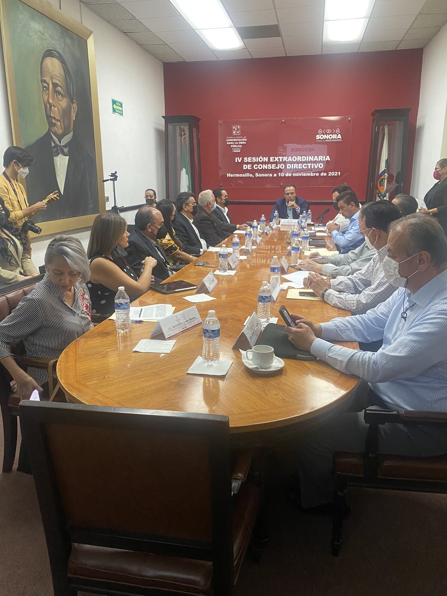 En la IV sesion extraordinaria del Consejo Directivo del CECOP, el Gobernador <a href="/AlfonsoDurazo/">Alfonso Durazo</a> nos ha instruido trabajar siempre en  favor de la gente y sus municipios. #TierradeOportunidades