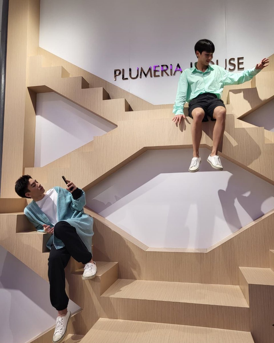 offgunmex's tweet photo. La celebración de un año más juntos 💚
#OffGun6thyearoflove
#offgunmx #offgun #ออฟก้น #offjumpol #gun_atthaphan #offgunisreal #offguncouple #BL #cuteboy #Raikantopeni https://t.co/zAKnEXPqJG