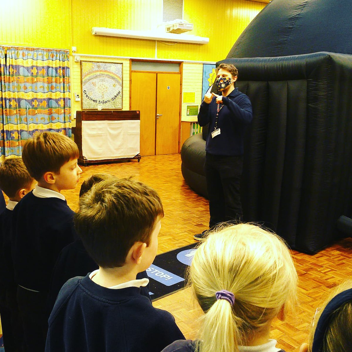 crosshallinfant's tweet photo. The Year 2 children thoroughly enjoyed their visit from the Planetarium today. In the big dome the children were able to visit Saturn, Venus and Jupiter and find out where to spot them in our night sky. #space #year2 #TeamCIS https://t.co/wAyUXlXdfp