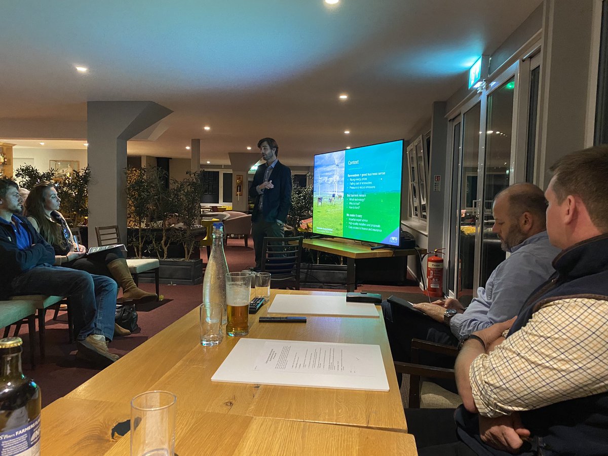 RyanLincolnLB's tweet photo. What a fantastic evening  @HalesworthGolf and so good to see so many old and new faces at our first @LovewellBlake @nfu Farmers Evening for over 18 months! Absolutely brilliant talk from Bruno Gardner on renewables and carbon offsetting! https://t.co/6dWEw79kov