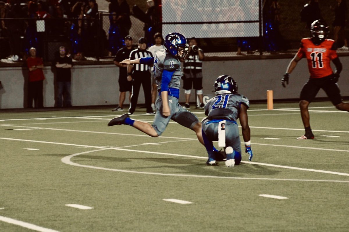 GeoAlm16's tweet photo. Blessed to have been part of this team @NM_StallionFB https://t.co/SqzYDdekOE