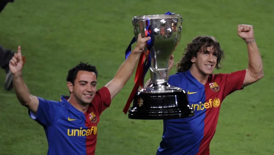 planetabarcaa's tweet photo. 🚨Noticia @planetabarcaa 

🥇La primera opción del Barça para relevar a Ramon Planes es Carles Puyol

➕Xavi quiere una persona de máxima confianza y Puyol encajaría a la perfección https://t.co/25RhrynQqT