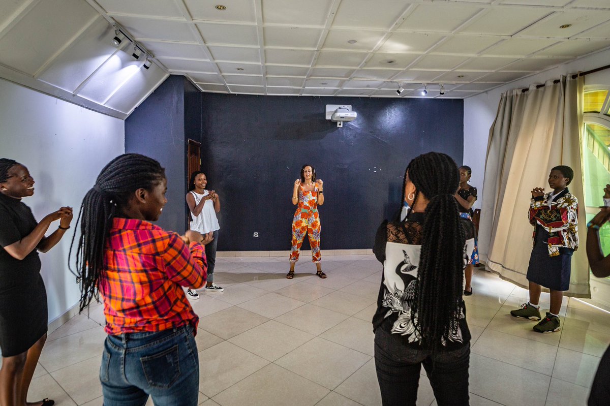 ben_kamuntu's tweet photo. Atelier #SlamAuFeminin Jour1
Beaucoup d énergie, de dévotion pour l libre expression, beaucoup d amour dans l’air.
L’aventure continue☀️☀️☀️

@LightSlam @rebecca_kabuo @depaul_bakulu @JDuickem @SayBaa_Off @ifgoma https://t.co/eMcfEqNCkA