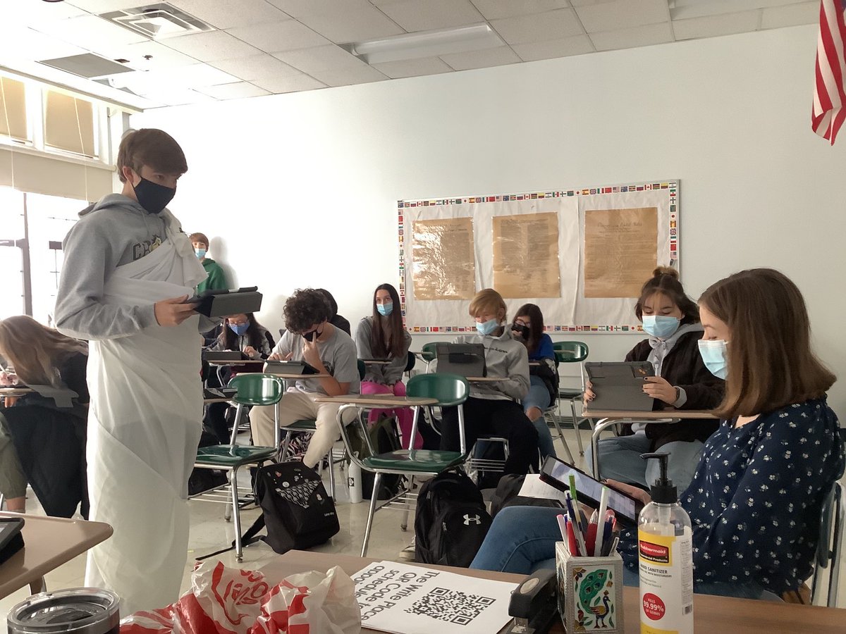 gbwssdpt's tweet photo. Caesar Trial final day!  Props to Mr. Rehfield’s 2nd period.  Zooming in to play their role.  #effort https://t.co/1tTQ7W5E6L