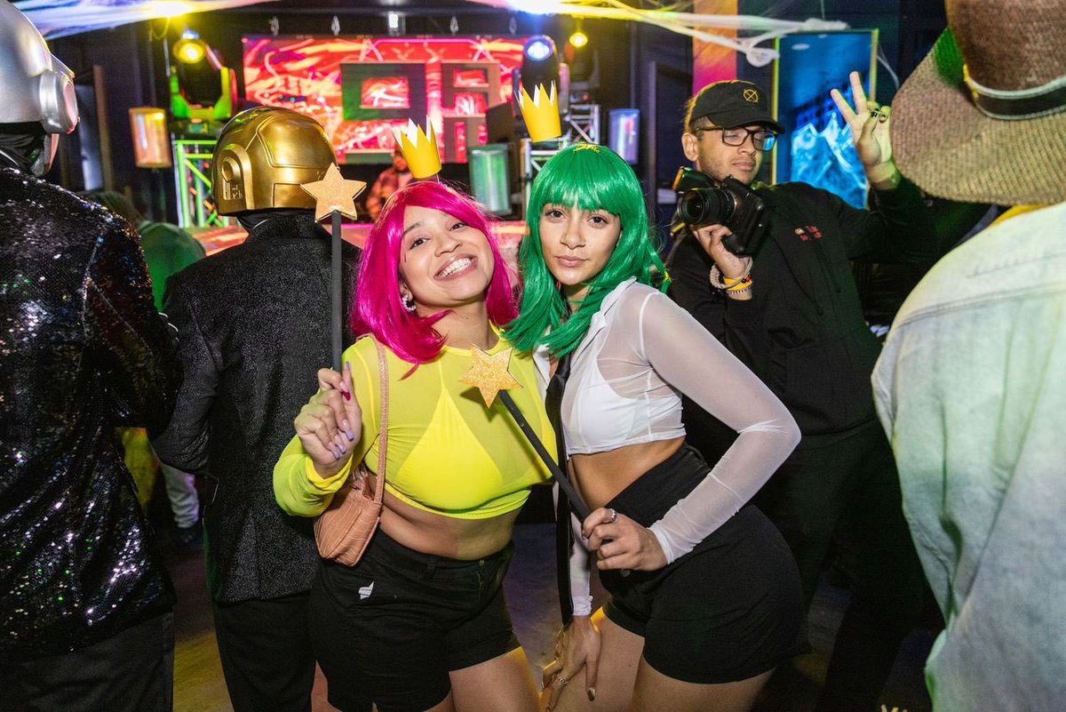 the9ambanger's tweet photo. Everyone made sure to show out with their Halloween fits 🔥🔥🔥 #BangerWeen #9amBanger
📸: @YOGONZOPICS
More Photos:
https://t.co/zsyOvSSX3w https://t.co/NcRymSHyWm