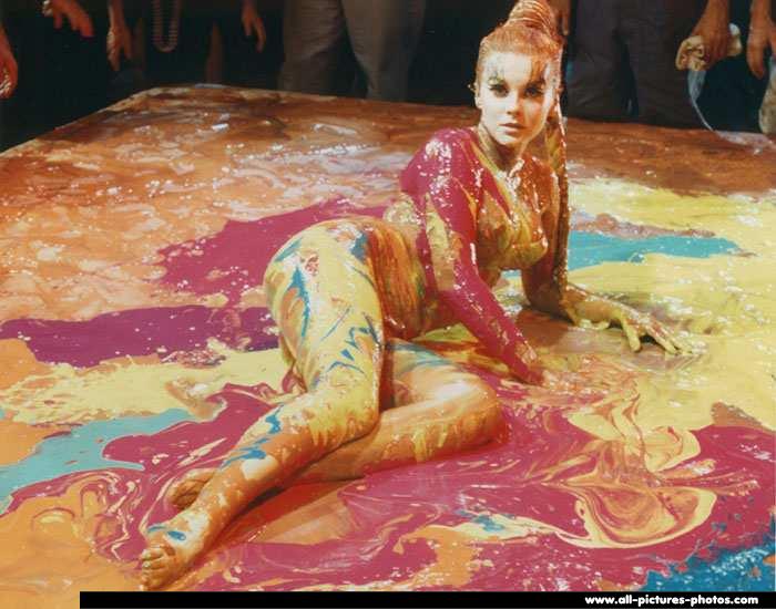 TheVintageCorn1's tweet photo. "Ann-Margret as Art!" from #TheSwinger (1966)
#AnnMargret #VintageBeauties https://t.co/IFPBY4gwax