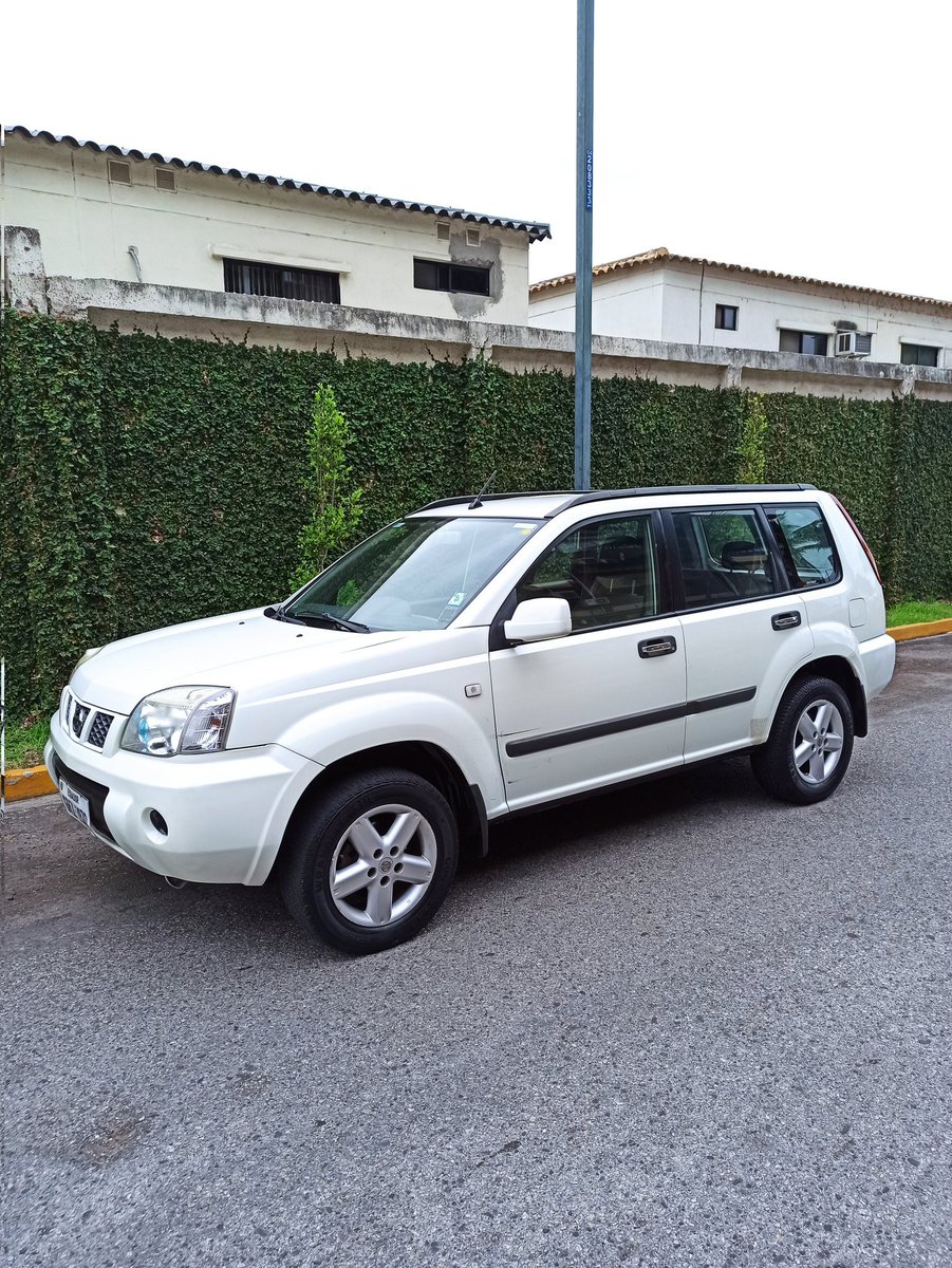 diegodiazferes's tweet photo. Vendo Nissan Xtrail Classic automático 2011 blanco 195.000 km. Interesados al 0999626448 https://t.co/1lvReJmkQI