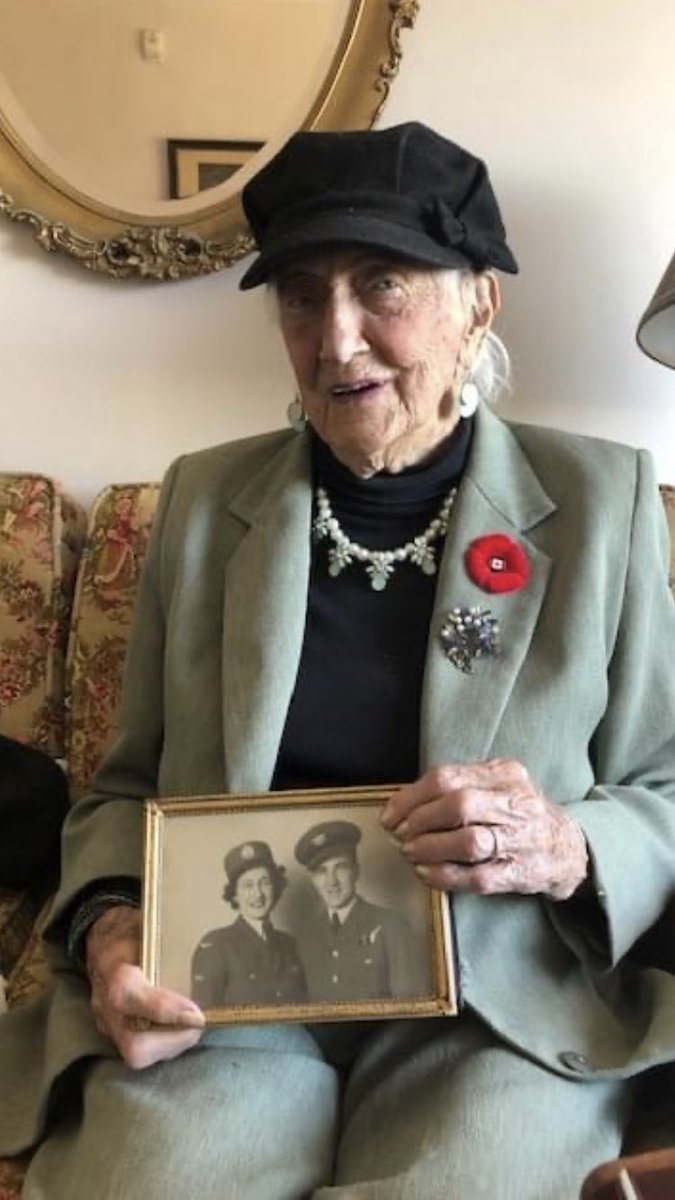 ElliottGuelph's tweet photo. On the 11th hour of the 11th day of the 11th month, let us not forget the men and women who, in serving their country, put their lives on the line so that others may live in peace. Here are some of the hero's at TEC.#thedifferencematters #advantageontario #orca https://t.co/CjkHB2jR8U