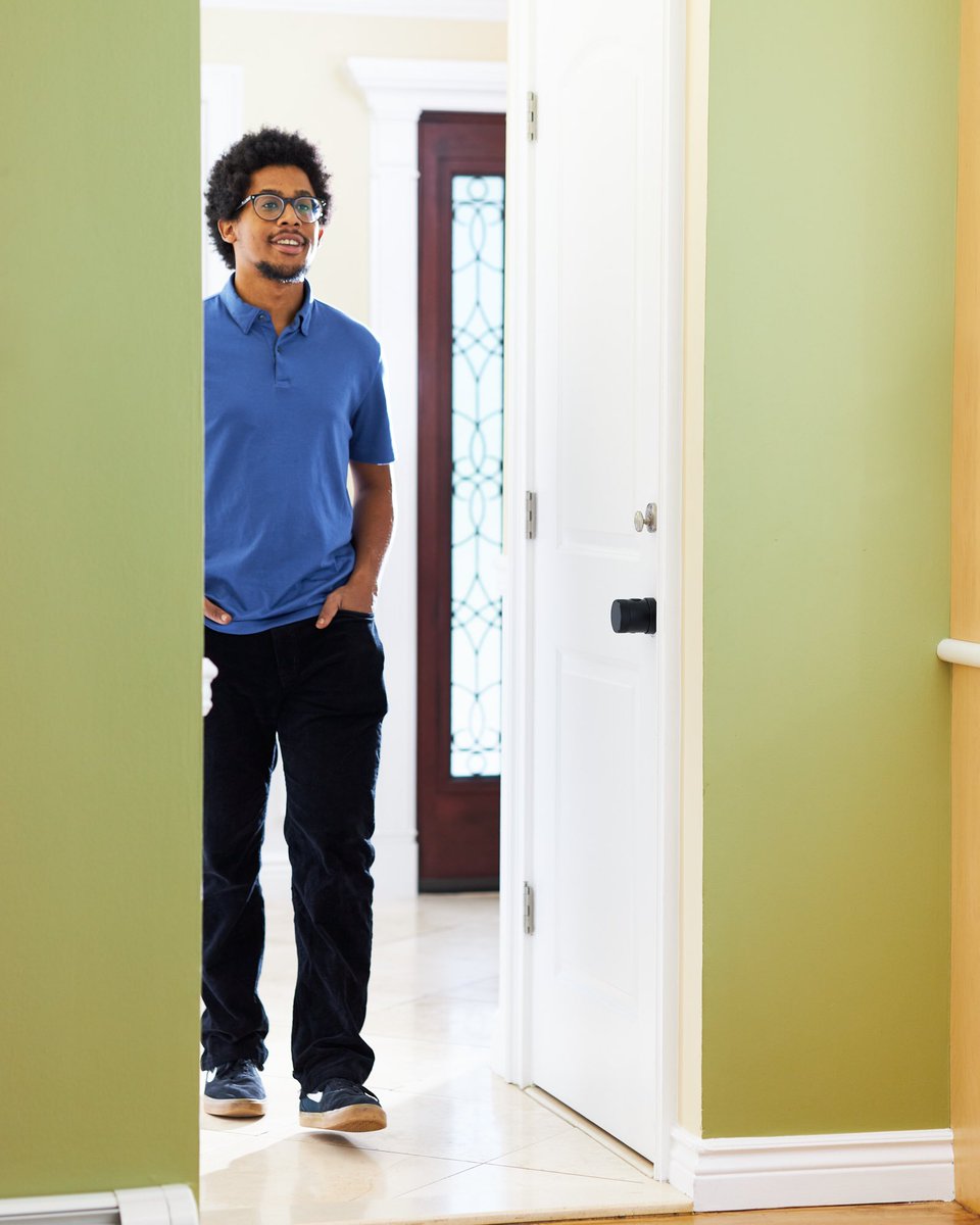 GeekSmart2021's tweet photo. The Geek Smart Fingerprint Door Lock L-B400 provides you with multiple highly secure ways to instantly lock or unlock your door. You can control your door remotely through the app with just one tap on your phone.
#geeksmartlock #geektechnology #geeksmart #smartlock #lock https://t.co/8ICU2JHWou