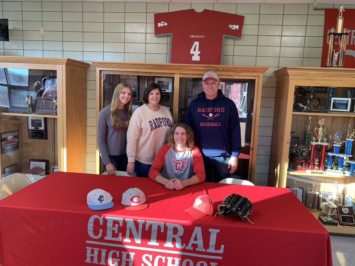 psufanbecky's tweet image. So very proud of you @devonboyles11 . Can't wait to see you play at @RadfordBaseball . #proudauntmoment #NationalSigningDay