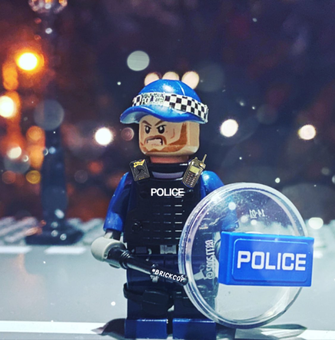 Brick_Cop's tweet photo. If you told me I’d be eating fish and chips on the Scottish coast in Level 2 (Public Order) Kit in November, earlier this year I don’t think I would have believed you! #COP26 #ThinBlueLine #MutualAid #Scotland #BrickCop26 #wednesdaythought https://t.co/qD3j6vWlY6