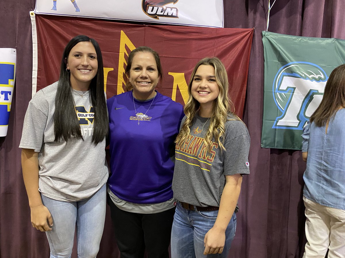 Brandon Williams (@bwillmedia) on Twitter photo Congratulations to Sam Houston Softball players Kamryn LaFosse <a href="/KamrynLafosse/">Kamryn LaFosse</a> (MGCCC) and Madelyn England <a href="/madelynenglandd/">Madelyn England</a> (ULM) on signing their NLI’s today.
#SWLApreps #SigningDay <a href="/KPLC7Sports/">KPLC 7 Sports</a> Congratulations to Sam Houston Softball players Kamryn LaFosse <a href="/KamrynLafosse/">Kamryn LaFosse</a> (MGCCC) and Madelyn England <a href="/madelynenglandd/">Madelyn England</a> (ULM) on signing their NLI’s today.
#SWLApreps #SigningDay <a href="/KPLC7Sports/">KPLC 7 Sports</a>