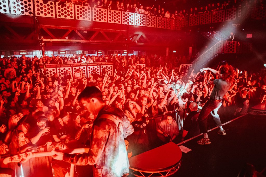 DONBROCO's tweet photo. BRISTOL 🧡 @BrookerCanTweet https://t.co/j7Tas6c33G