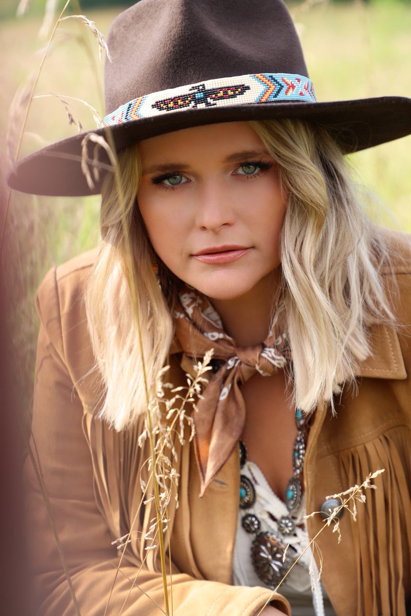 Idyllwind's tweet photo. Happy birthday @mirandalambert! ❤️ Thank you for sharing your incredible talent with the world and encouraging us to follow our dreams, stay humble, and be unapologetically ourselves. You're an inspiration to us all! Can't wait to see you rock the stage at the #CMAawards! https://t.co/pZ6VJycFm1