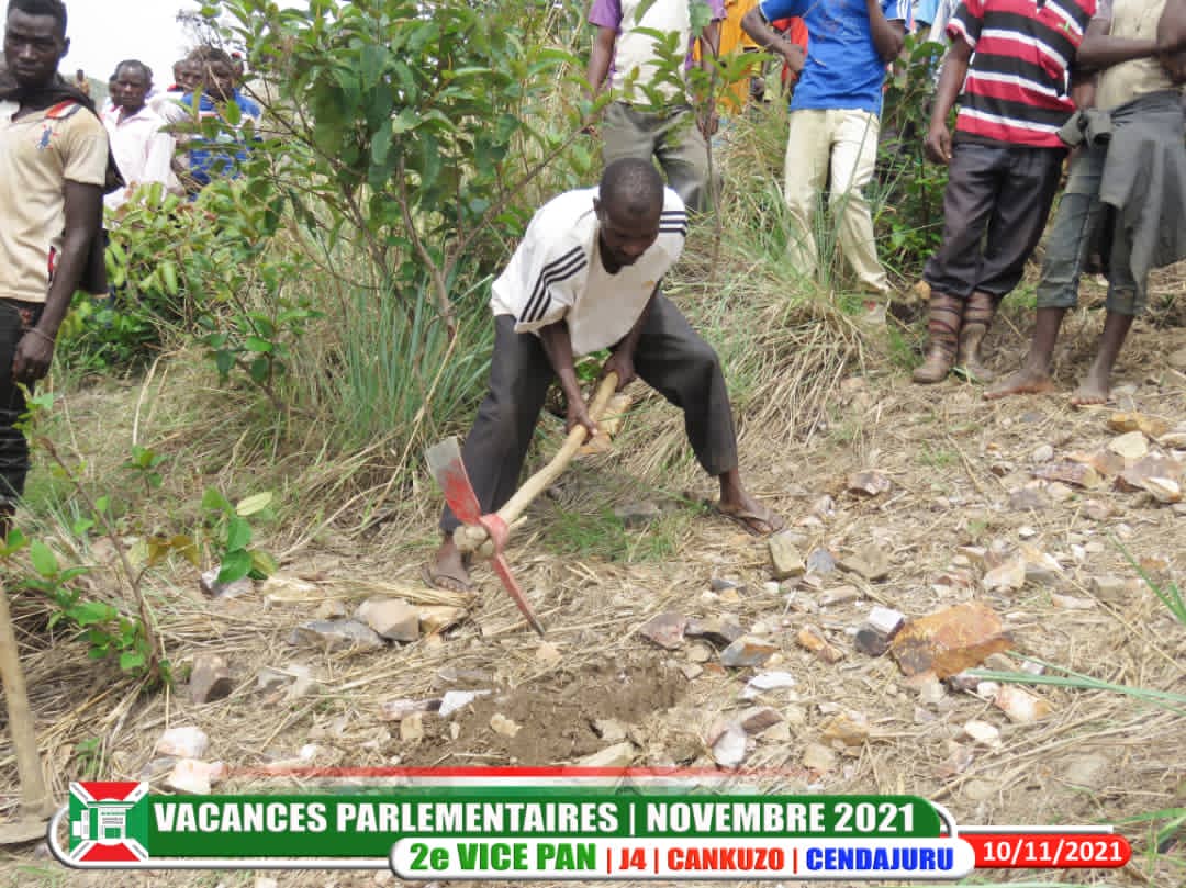 nshingamateka's tweet photo. 3/n On his side, the 2nd Deputy Speaker of the National Assembly continued the #ParliamentaryRecess in #Cankuzo province, #Cendajuru commune. He joined the population that was digging holes in which trees will be planted on the hill #Kibande. https://t.co/WMHdhM1MIf