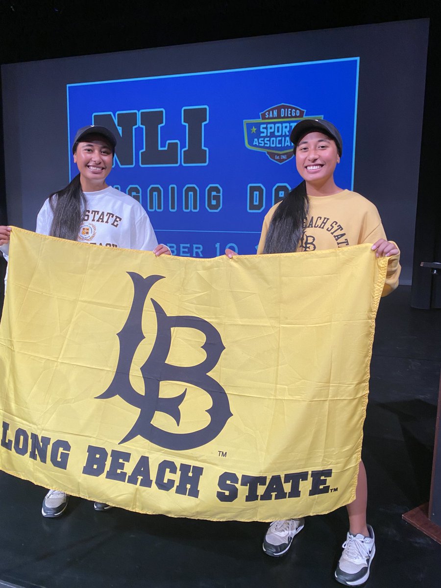 CONGRATULATIONS to these scholar athletes who traveled to Petco Park to sign their letters of intent as part of the SD Sports Assoc. Fall Signing Day. Way to go, Wildcats! ⁦<a href="/ElCaminoHighSch/">ECHSPride</a>⁩ ⁦@OsideSup⁩ #destinationoside