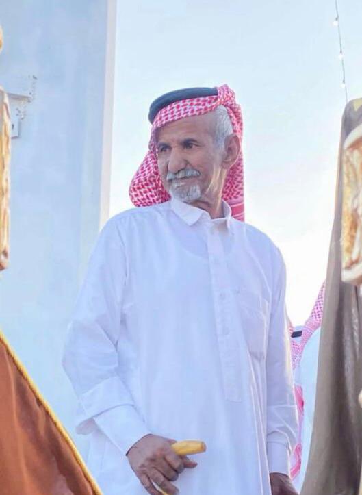 alhalafiali's tweet photo. اعتزال #الشاعر_سفر_بن_حميران_الحارثي 
يعد خساره كبيره للساحه وللشعر والشعراء ،ابو سميره نعم الرجل والشاعر فهو رمز وشاعر من اقوى شعراء المعنى والمحاوره ومواقفه مشرِّفه عند ربعه وعند كل القبايل ،
تعلمت منه واستفدت منه شخصيِّا 
اسأل الله ان يمده بالصحة والعافيه. https://t.co/FcW24g2P9y