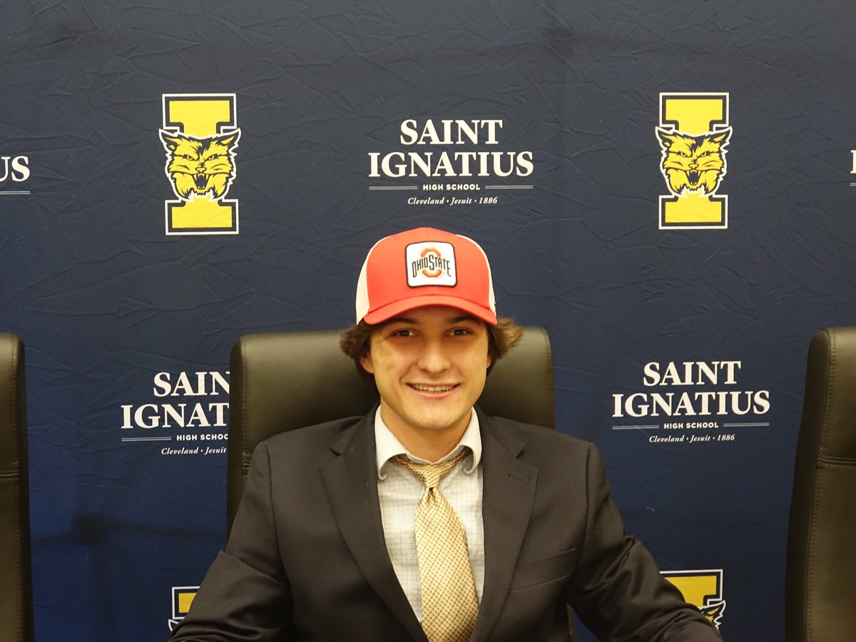 SIHSSports's tweet photo. Senior Topher Reed will be continuing his Golf and academic career at The University of Ohio State! @OhioStateMGOLF 
#GoCats https://t.co/VWSMwWMwvd